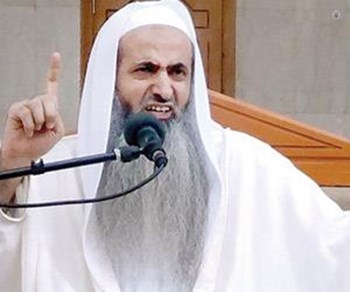 الشيخ الحواشي بعد “الختمة السادسة”: أبرأ إلى الله من الابتداع.. وهناك من يستكثر وقوفنا لله