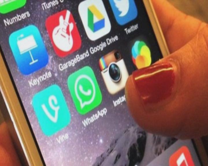 بشرى سارة.. وسائل التواصل مفيدة للصحة