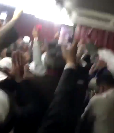 فيديو| بـ”الدحة” انصار قائمة الجهراء يحتفلون بالفوز بانتخابات نادي الجهراء