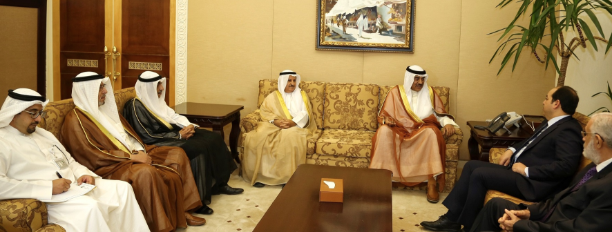 وزير الخارجية يستقبل وفد من حكومة الوفاق ” طرابلس” الليبية