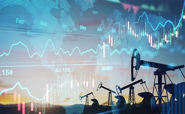 النفط يتراجع مع انحسار المخاوف من أزمة في الإمدادات.. برنت عند 118.5 دولار للبرميل