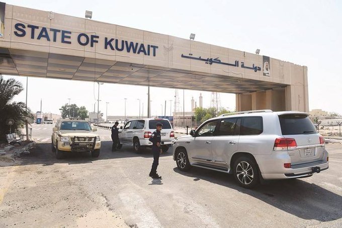 #الداخلية: لن يسمح بخروج المركبات الغير كويتية إلا بعد دفع قيمة #المخالفات عبر المنافذ الحدودية بدءاً من اليوم